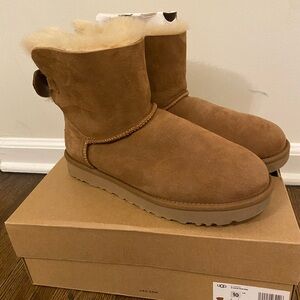 UGG Suede Bow Mini Boots - Chestnut - EXCELLENT Condition ✨